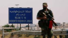 الأردن يسلم سورية جثث 3 مهربين