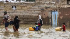 فيضانات في مناطق بإيران بعد عملية تلقيح السحب