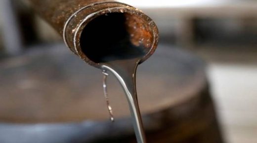 العراق يبيع برميل النفط للأردن بـ24 دولارا