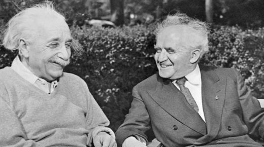 كيف التقى محمد حسنين هيكل مع اينشتاين؟
