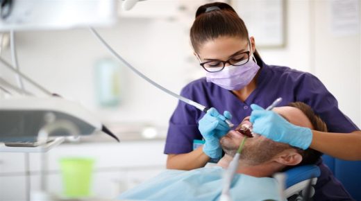 الصحة ترفض رفع الأسعار في لائحة أجور أطباء الأسنان الجديدة