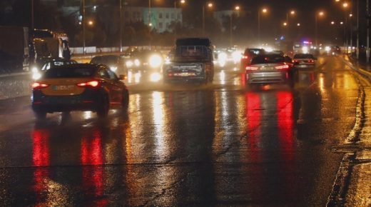 إغلاق جسور وطرق في العاصمة عمان احترازيا لتفادي الانجماد