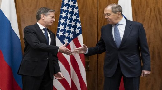 واشنطن تحذر من إحياء شبح الحرب الباردة مع روسيا