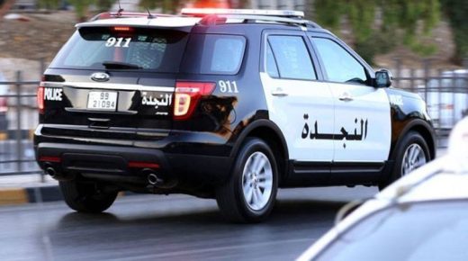اعتداء على موظف توصيل بأداة حادة في عمان