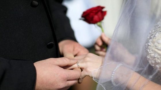 شاهد : مباراة جودو بين عروسين بتركيا قبل توقيع عقد الزواج