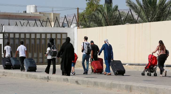 الداخلية تبين سبب الاكتظاظ في جسر الملك حسين 