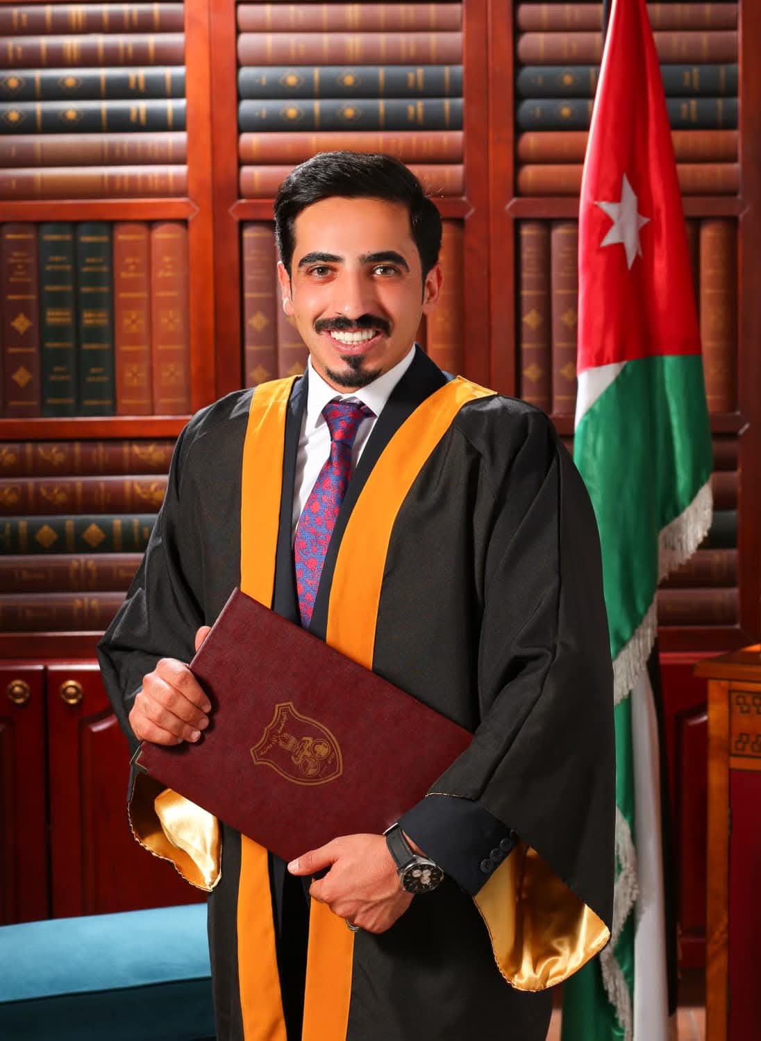تهنئة وتبريك الى ابن العم ابراهيم النجادا ابو وسام وزوجته الفاضله ام وسام بمناسبة تخرج ابنهما خالد 