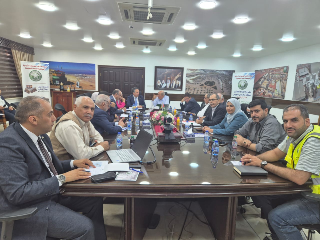 العمل النيابية تزور المجمع الصناعي في العقبة وتلتقي رئيس مجلس إدارة مناجم الفوسفات 
