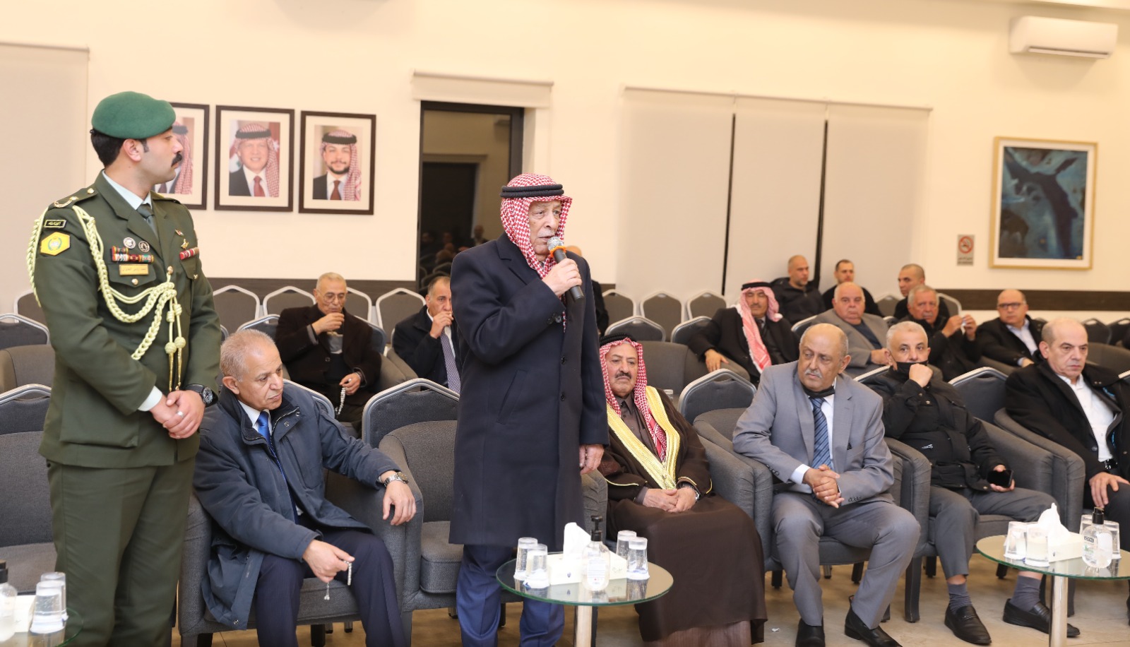 مندوباً عن الملك وولي العهد العيسوي يعزي المجالي والفايز والهميسات والصحن 