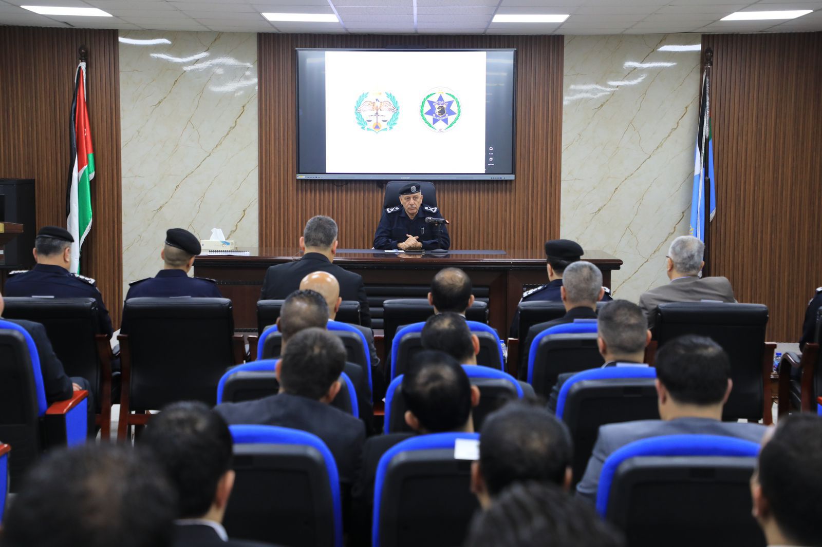 مدير الأمن العام يشيد بجهود مرتبات البحث الجنائي في التصدي للجريمة 