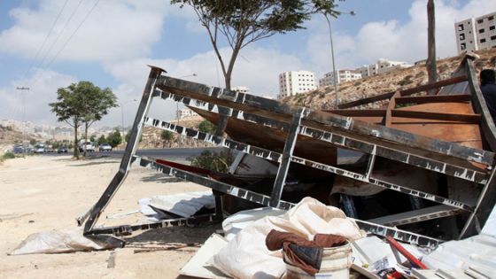 حملة أمنية لإزالة أكشاك شارع الأردن