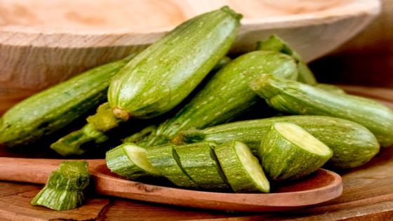 مزارعون أردنيون : نبيع الكوسا بخسارة