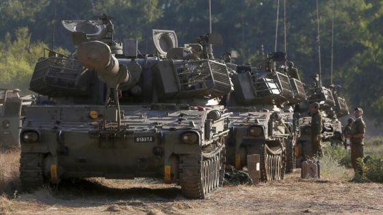 155 mm self-propelled howitzers are deployed in the Upper Galilee in northern Israel on the border with Lebanon on August 2, 2020. (Photo by JALAA MAREY / AFP)