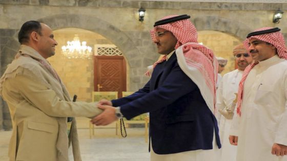 A handout picture released by the Huthi-affiliated branch of the Yemeni News Agency SABA on April 9, 2023, shows the Huthi group's political leader Mahdi al-Mashat (L) welcoming the Saudi ambassador to Yemen Mohammed Al Jaber and a delegation in Sanaa. - The Saudi delegation was in Yemen's capital to negotiate a potential new truce with the Huthi rebels who control the city, diplomats said, as Riyadh sought a way out of the war, roughly a month after China helped broker a surprise rapprochement between Riyadh and Tehran, fuelling hopes for progress on ending the Yemen conflict that has claimed hundreds of thousands of lives. (Photo by SABA / AFP) / == RESTRICTED TO EDITORIAL USE - MANDATORY CREDIT "AFP PHOTO / HO / SABA" - NO MARKETING NO ADVERTISING CAMPAIGNS - DISTRIBUTED AS A SERVICE TO CLIENTS ==