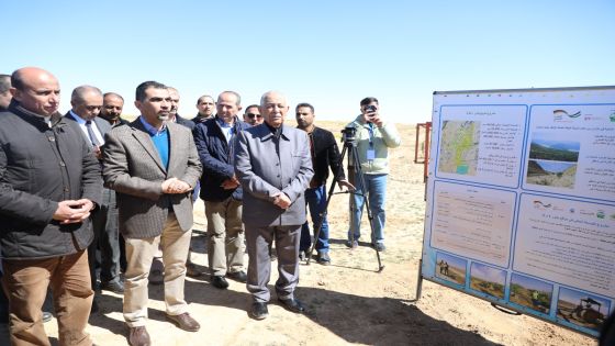 رئيس الديوان الملكي الهاشمي يتفقد تنفيذ المرحلة الرابعة من مشروع “جذور” بالكرك