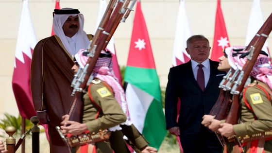 الملك وأمير قطر يعقدان مباحثات في قصر بسمان الزاهر