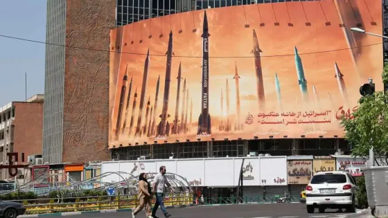 إيران وإسرائيل تتسلحان لمواجهة نارية طويلة وهذه أوراقهما