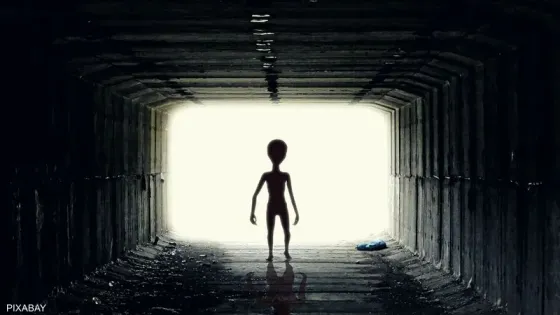 ترامب يتهم أوباما بكشف معلومات سرية بقوله إن الكائنات الفضائية حقيقية