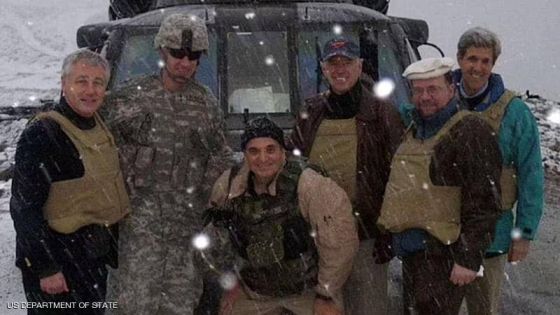 بخدمة في آي بي .. واشنطن تكافئ أفغانيا أنقذ بايدن من التجمد