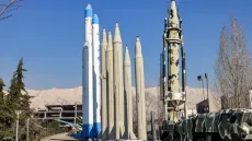 تقرير: ترامب يوافق على ضرب “إسرائيل” لإيران