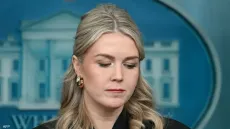 متحدثة البيت الأبيض تثير الجدل: ولادتي ترتبط دائما بمحاولات اغتيال ترامب!