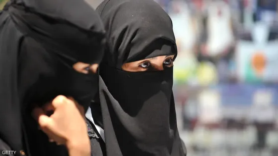 أستراليا توجه تهم استعباد امرأة ودعم داعش لسيدتين عادتا من سوريا