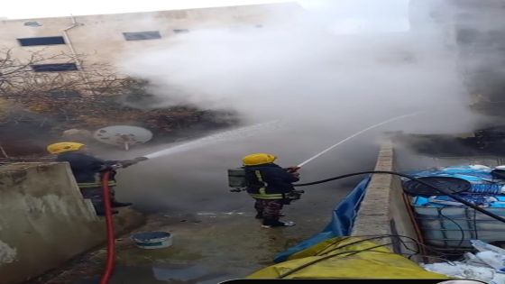 الدفاع المدني يتعامل مع حريق مستودع في عمان