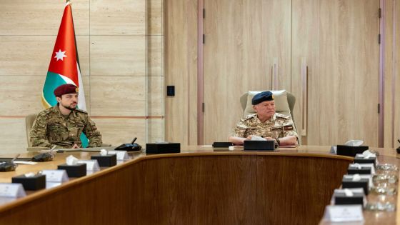 الملك يشيد بجهود نشامى الجيش والأجهزة الأمنية في حماية الوطن والمواطنين