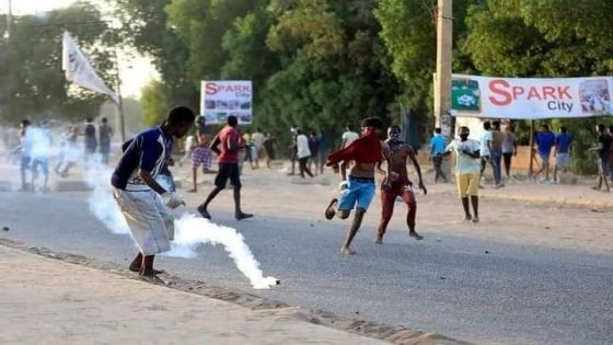 عصيان مدني مستمر بالسودان وتحشيد لمليونية السبت