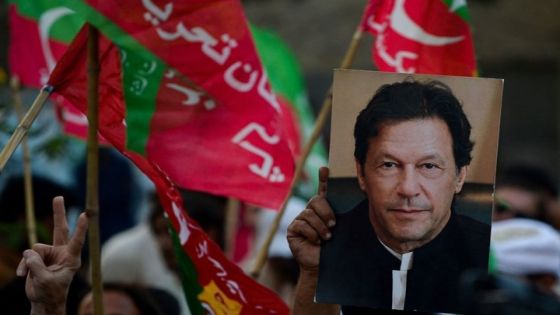 #عاجل محاولة اغتيال رئيس وزراء باكستان السابق عمران خان