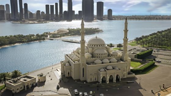الإمارات تقصّر خطب الجمعة لحماية المصلّين من الحرّ