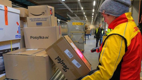 ضريبة مبيعات الـ 16% على الطرود البريدية تدخل حيز التنفيذ