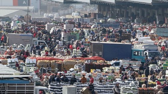 يوم_الحشر..10 آلاف شخص في السوق المركزي بعد الحظر