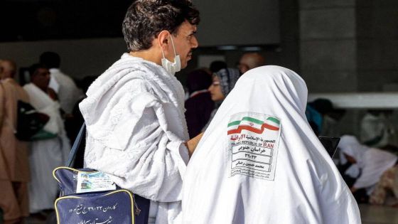 إيران تبدأ عملية لإعادة 9 آلاف معتمر من السعودية