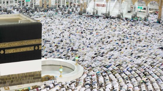 Muslim worshippers perform prayers around the Kaaba, Islam's holiest shrine, at the Grand Mosque in Saudi Arabia's holy city of Mecca on August 15, 2018, prior to the start of the annual Hajj pilgrimage in the holy city. - The hajj, expected to draw more than two million pilgrims to Mecca this year, represents a key rite of passage for Muslims and a massive logistical challenge for Saudi authorities, with colossal crowds cramming into relatively small holy sites. (Photo by Bandar Al-DANDANI / AFP)