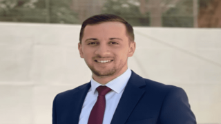 دكتور بزبز – يكتب: الكرك الأبيّة… حين تكتب التربية عهدها للملك، وتنهض القيادة بحجم الوطن