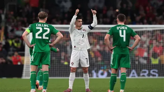 بيرس مورغان ينفجر غضبا بعد طرد رونالدو أمام إيرلندا