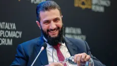 الشرع يعلن الالتزام بطيّ صفحة المخيمات بحلول 2027