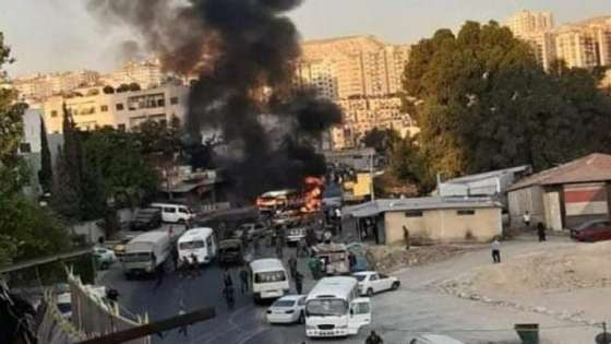 قتيل و3 مصابين في انفجار حافلة عسكرية بدمشق
