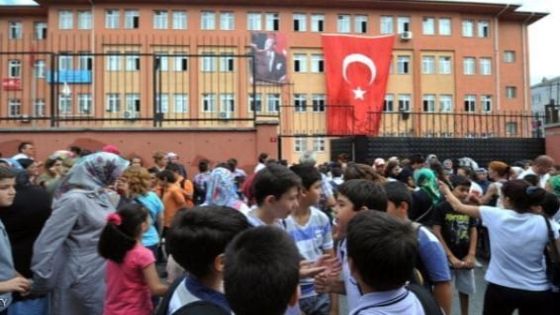 القطاونة : متنفذون ومتكسبون يقفون وراء التوجيهي التركي