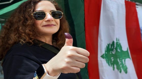 لبنان ينتخب غدا البرلمان في ظل أزمة طاحنة