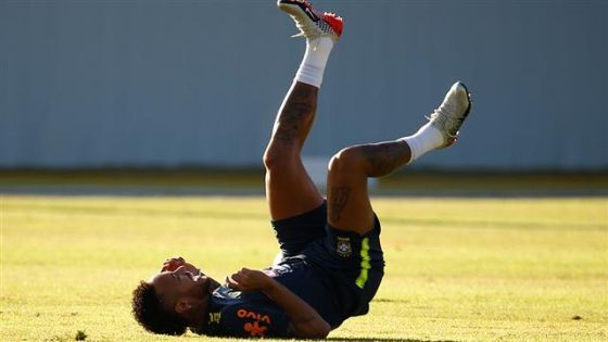 برازيلي يُعيد نيمار إلى نقطة الصفر بإصابة قاسية