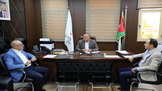 وزير الداخلية يؤكد ضرورة التسهيل على المراجعين في المتابعة والتفتيش