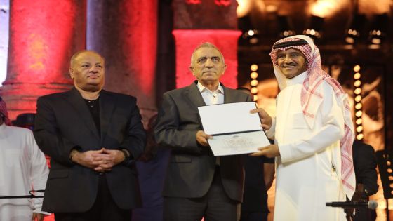 المطرب السعودي خالد عبد الرحمن يضيء المسرح الجنوبي بإبداعاته في”جرش39″