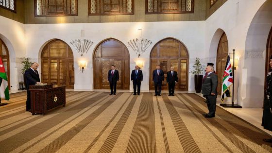 محافظون جدد يؤدون اليمين القانونية أمام الملك