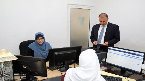 الفراية يؤكد أهمية تشجيع المواطنين على التوجه نحو الخدمات الإلكترونية