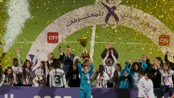 الاتحاد يتوج بلقب دوري محترفات القدم للمرة الثالثة