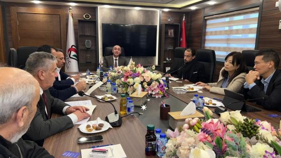 المناطق الحرة تبحث مع وفد كوري تعليمات وإجراءات المطابقة للمركبات