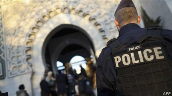 فرنسا تغلق مجدداً 9 مساجد