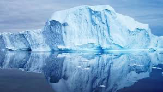 جبل جليدي ينفصل عن القارة القطبية الجنوبية